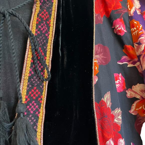 Johnny Was Jade Kimmy Smocked Floral-Print Peasant Top Embroidered Velvet Trim L - Picture 6 of 13